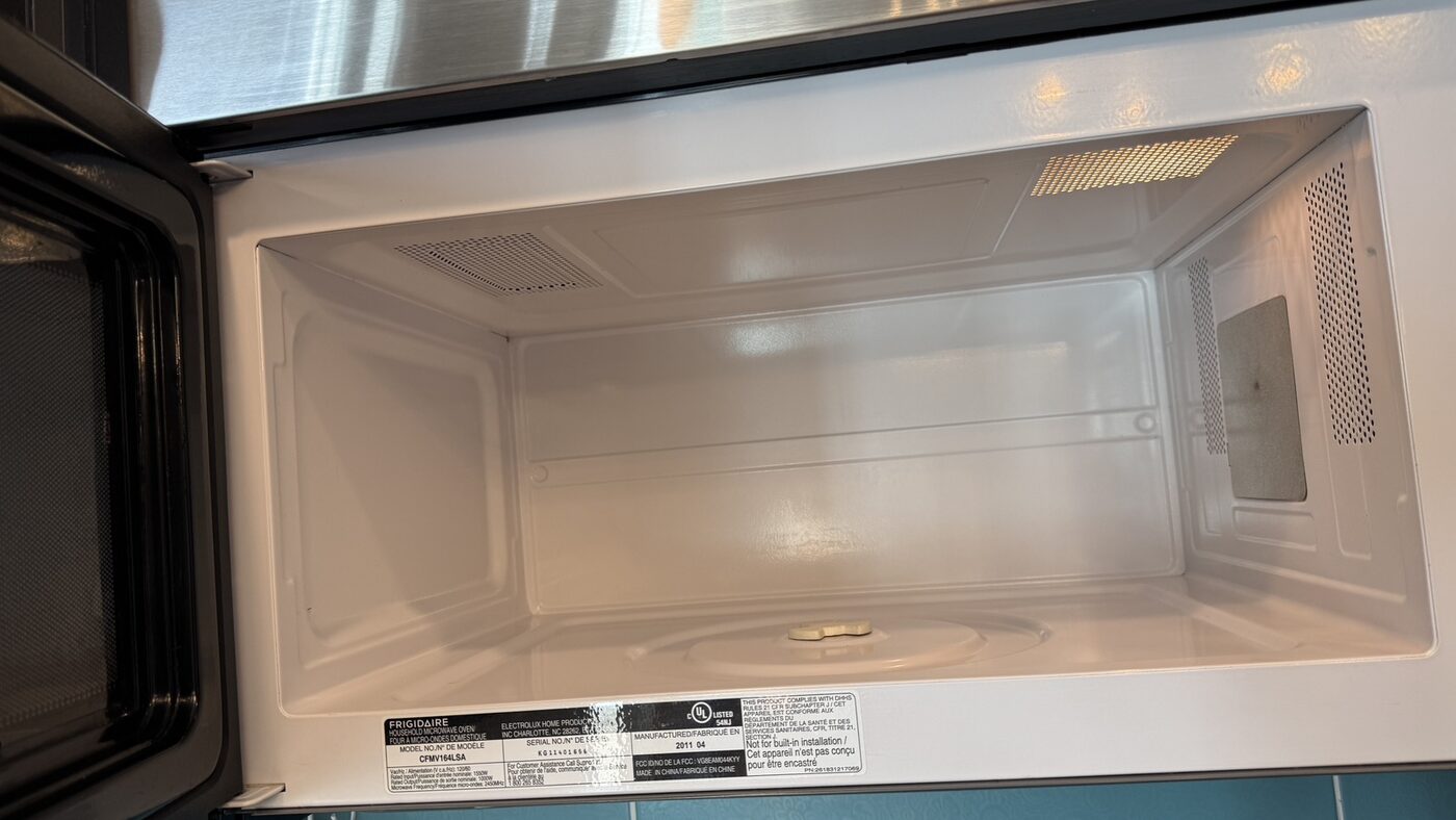 Eco steam-cleaning result in a Saskatoon home 27 — Mavely Clean & Gleam