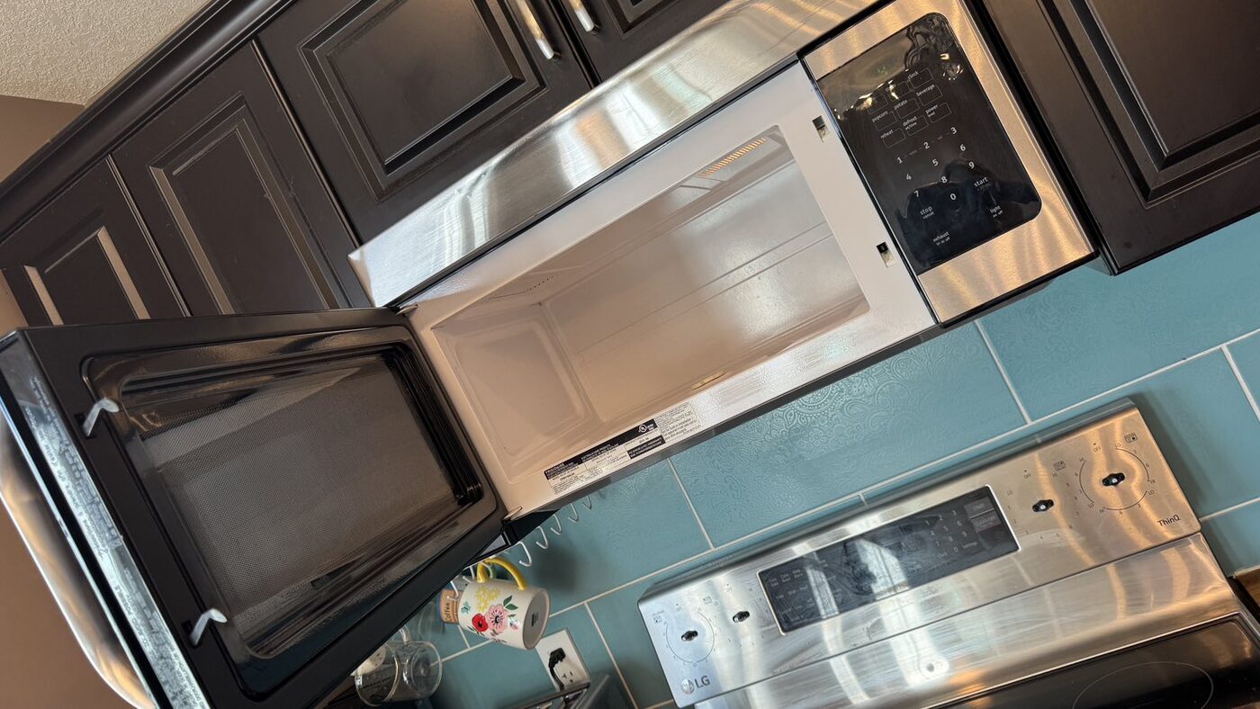 Eco steam-cleaning result in a Saskatoon home 28 — Mavely Clean & Gleam